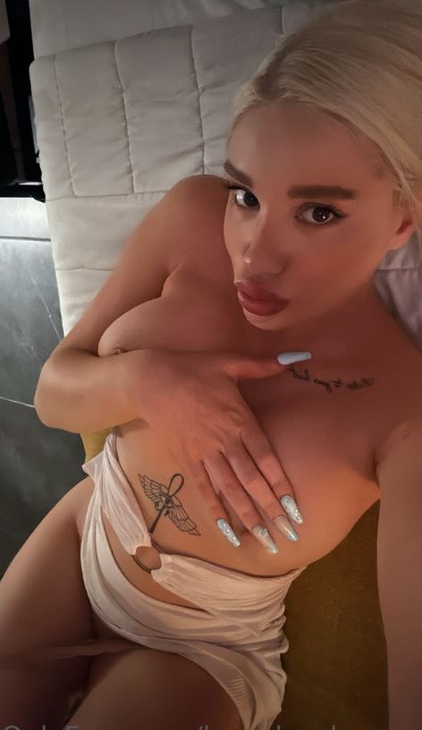 Jelena Knežević La Vida Loca onlyfans slika